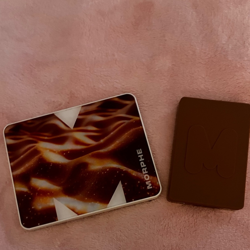Morphe eyeshadow and blush bundle